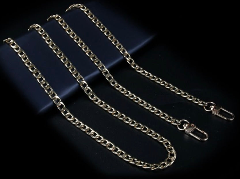Catena per Borsa Oro 120 cm – Tracolla Metallica Sottile Elegante con Moschettoni 08698
