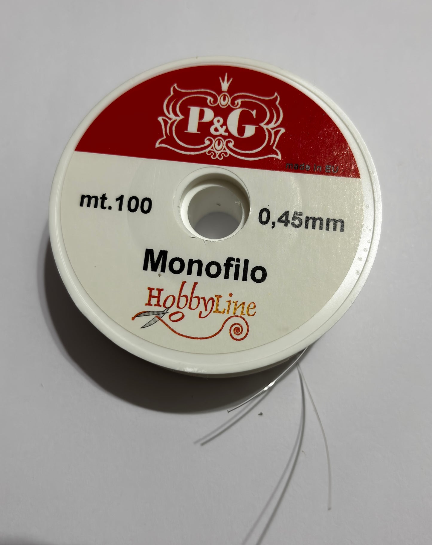 Hilo de nailon, grosor 4,5 mm.