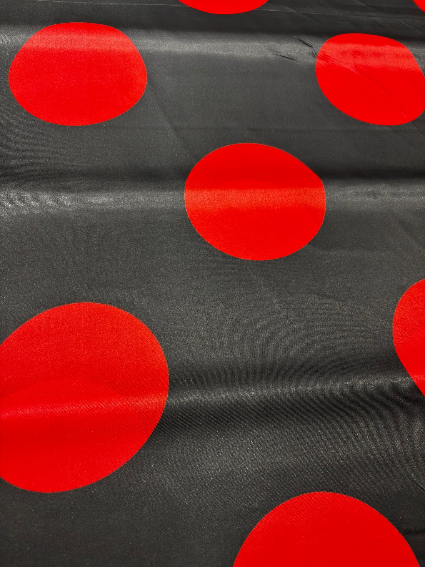 Raso Stampato con Fantasie e Motivi Assortiti per Abbigliamento e Accessori 140*50