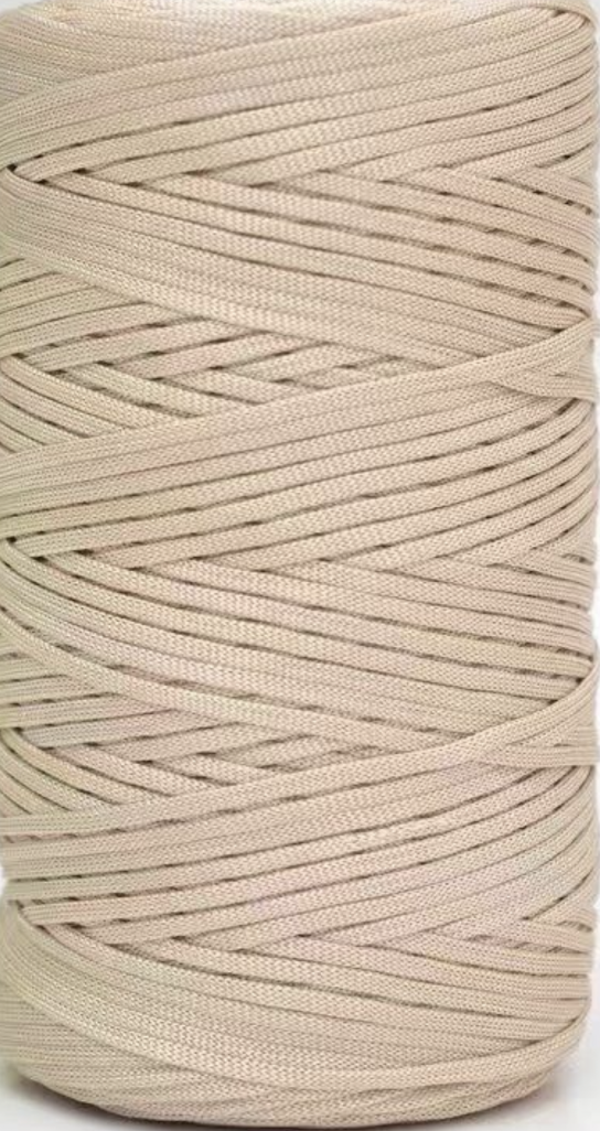 Cordino Piatto Lucido 3 mm in Poliestere per Borse all’Uncinetto – 260 g 230 m