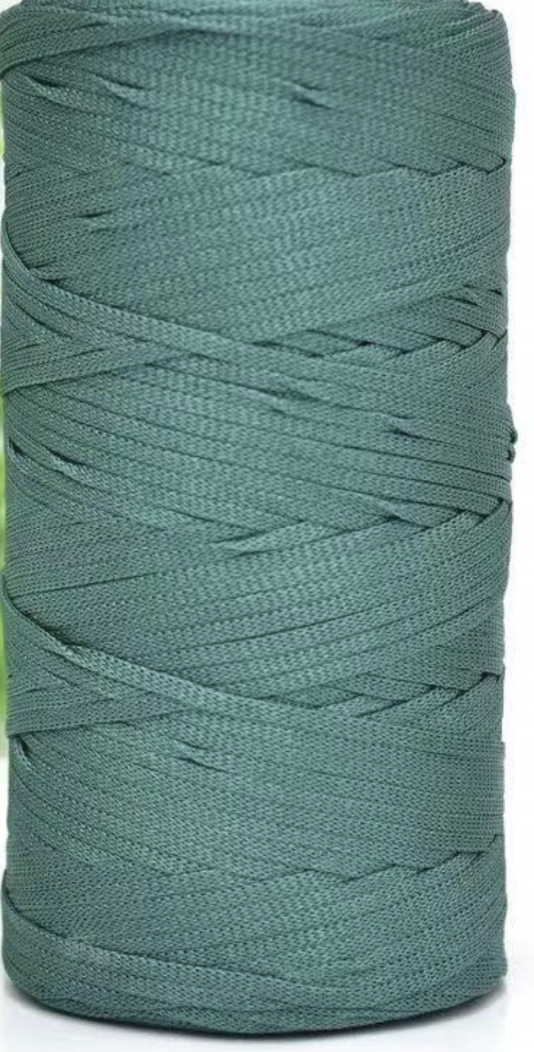 Cordino Piatto Lucido 3 mm in Poliestere per Borse all’Uncinetto – 260 g 230 m