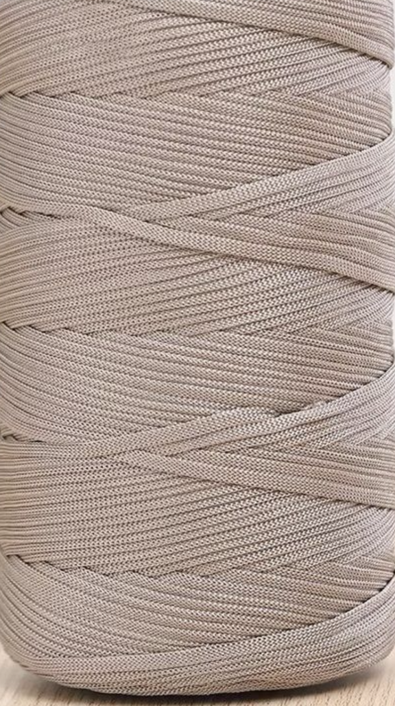 Cordino Piatto Lucido 3 mm in Poliestere per Borse all’Uncinetto – 260 g 230 m