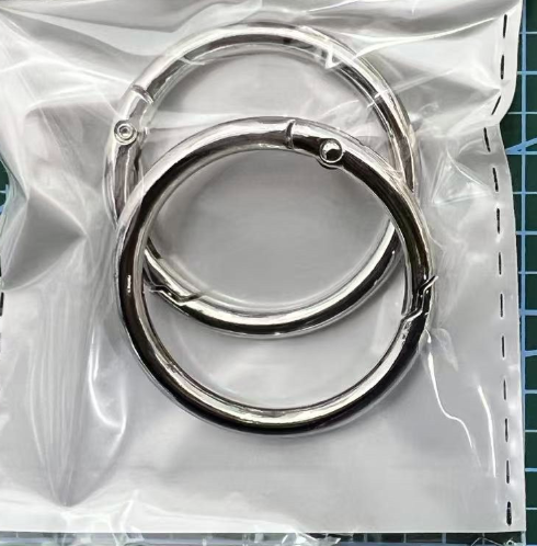 Moschettone Rotondo a Scatto – Anello Apribile per Borse e Accessori