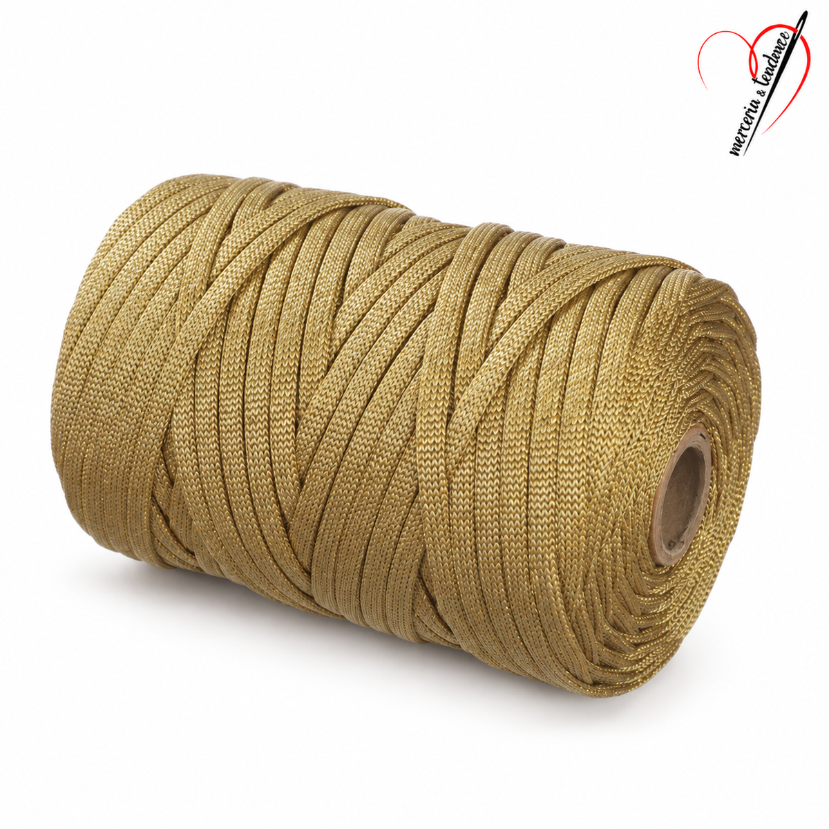 Cordino piatto lurex oro articolo 846215, rocca sdraiata su fondo bianco