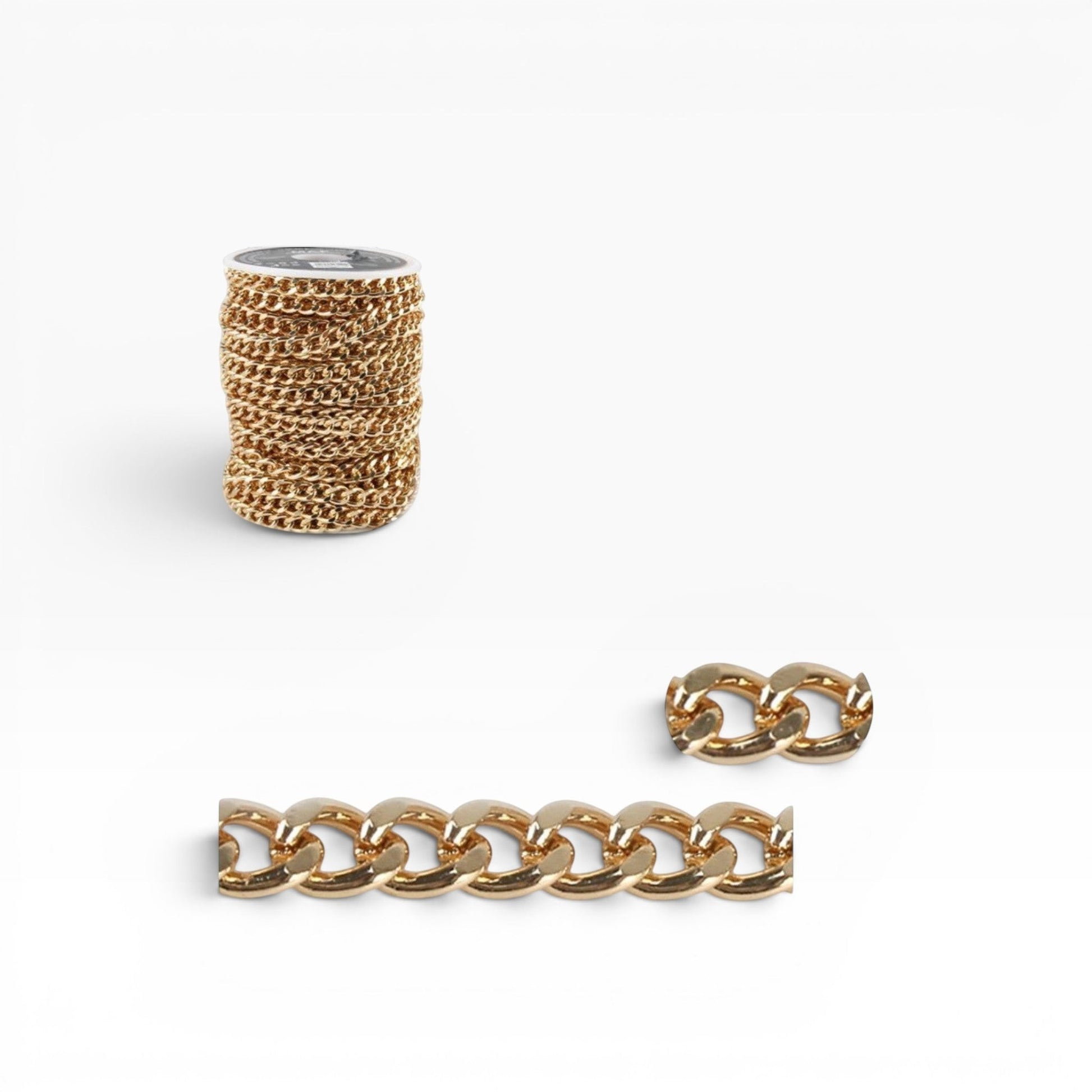 Bobina di catena in metallo color oro Merceria & Tendenze per bigiotteria fai-da-te con maglie classiche lucide