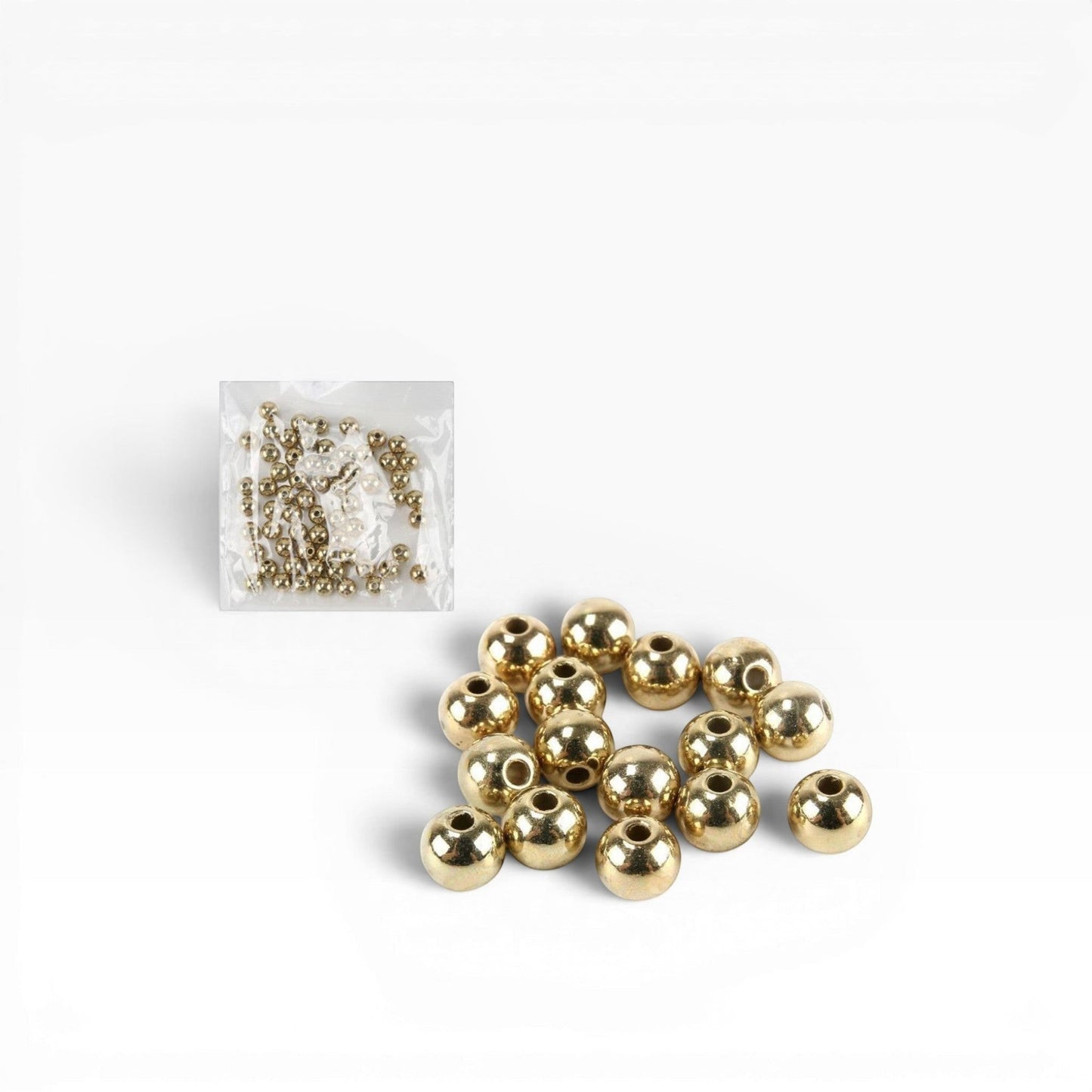 Perline sintetiche rotonde color oro metallizzato da 8 mm di Merceria & Tendenze per creare bijoux handmade